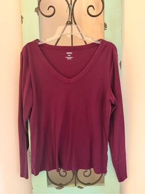 Sonoma Burgundy V-Neck Ribbed Long Sleeve Top